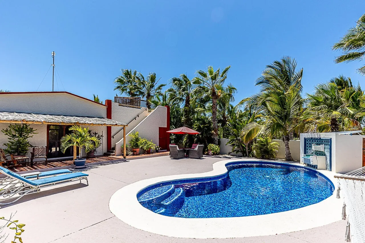Entertainers back yard at Casa Solimar in Cerritos